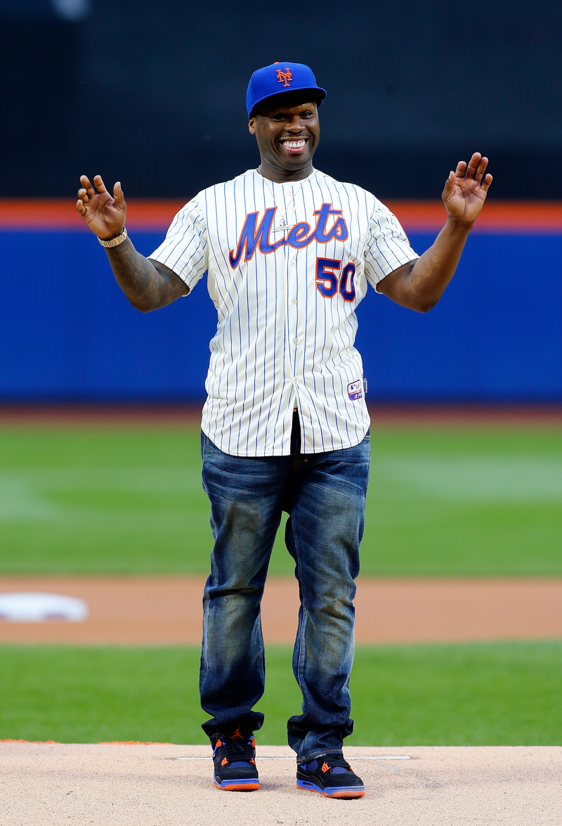 Illustration for article titled The Story Of 50 Cent's Abysmal First Pitch, In Three Photos